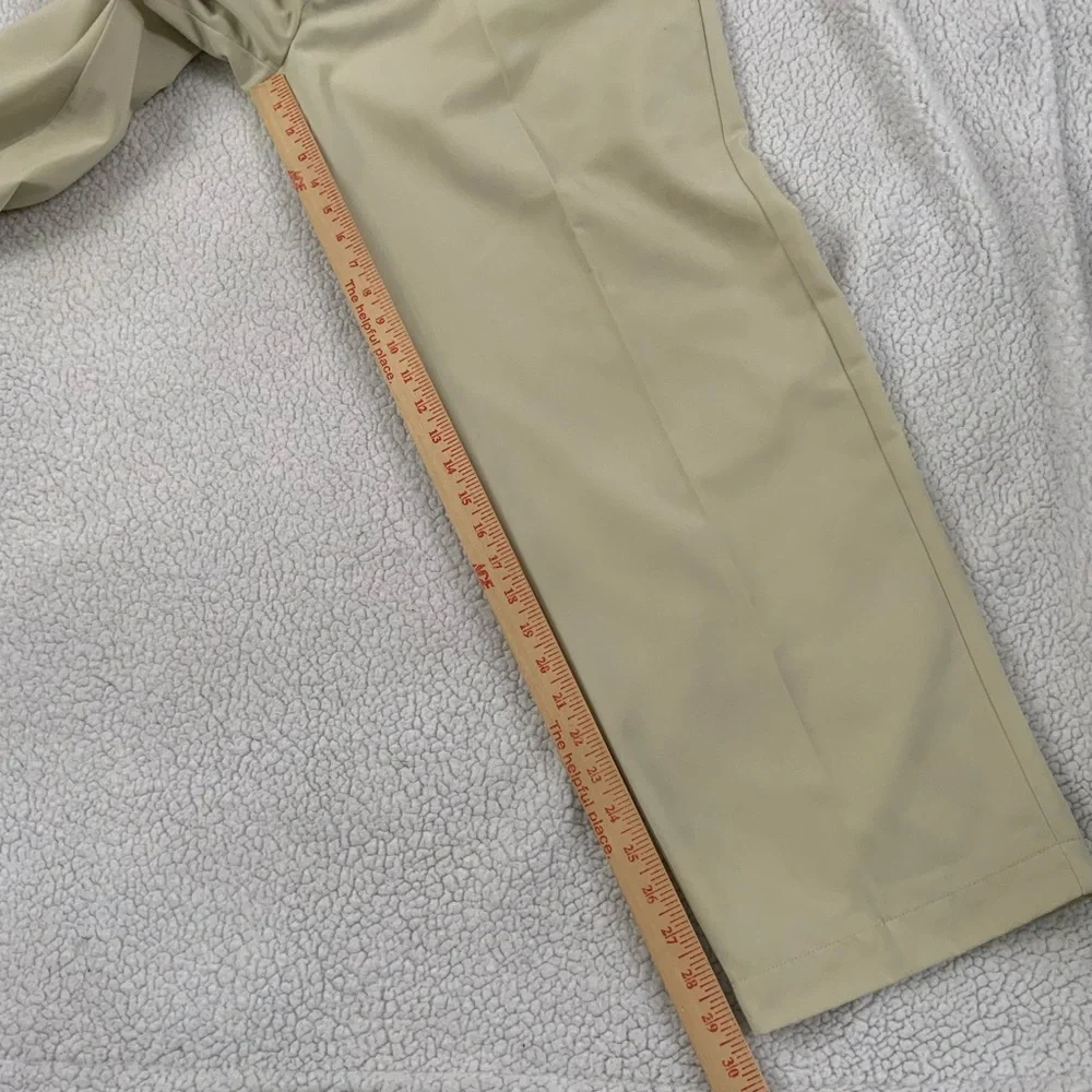 Tommy Hilfiger Golf Pants Men’s 34x30 Khaki Tan Pockets Pleated Straight Leg